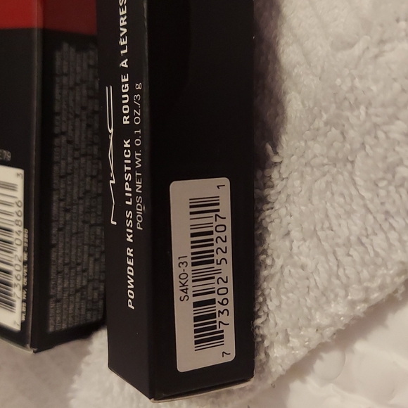 MAC Cosmetics Powder Kiss lipstick 316 Devoted to Chili Warm Brick Red - Picture 10 of 12